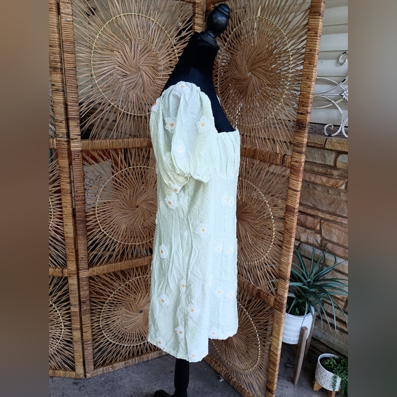 NWT Audrey Parks Floral Puff Sleeve Dress in Cream_XL - Picture 5 of 11